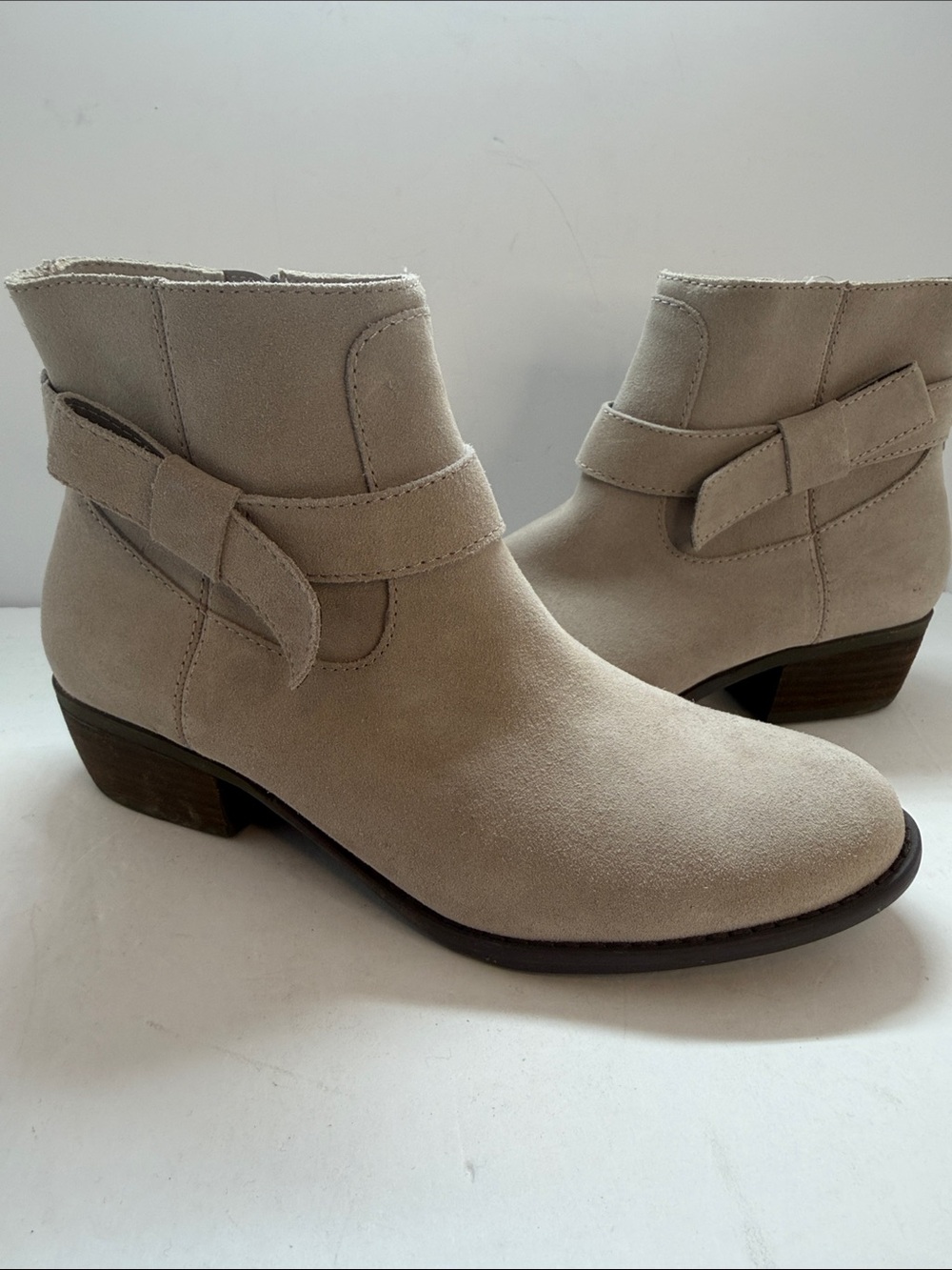 Skechers Light Beige Suede Ankle Booties with Side Bow Strap